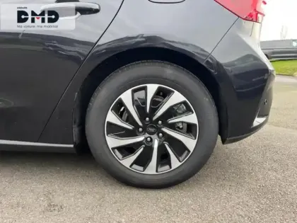 Photo 6 Ford Focus  1.0 Flexifuel mHEV 125ch Titanium X Business Powershift