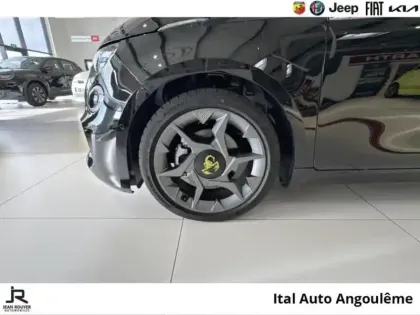 Photo 10 Abarth 500  e 155ch Pack (prime de 3440? déduite)