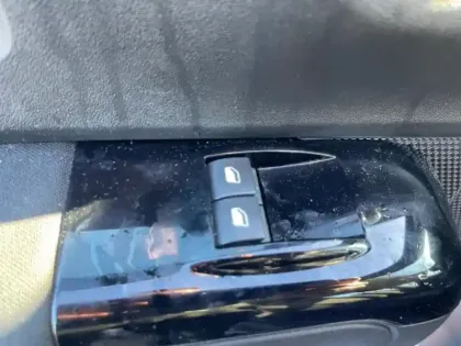 Photo 11 Citroën C3  BlueHDi 100ch Shine S&S E6.d-TEMP BVM5