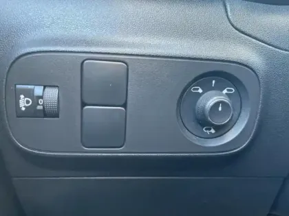 Photo 12 Citroën C3  BlueHDi 100ch Shine S&S E6.d-TEMP BVM5