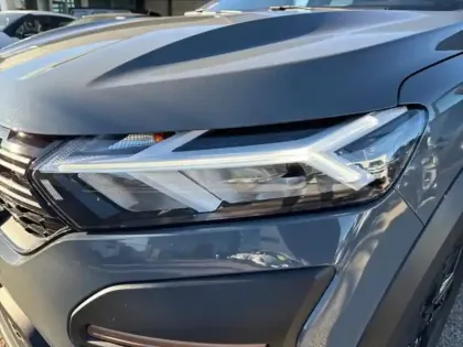 Photo 11 Dacia Jogger  1.6 hybrid 140ch Extreme 7 places