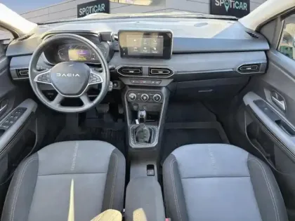 Photo 7 Dacia Jogger  1.6 hybrid 140ch Extreme 7 places