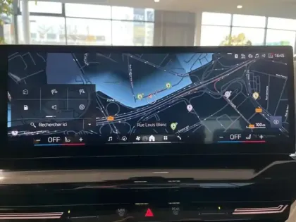 Photo 10 BMW Serie 5 Série 5 530e 299ch M Sport xDrive