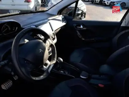 Photo 14 Peugeot 2008  1.2 PureTech 110ch E6.c GT Line S&S EAT6