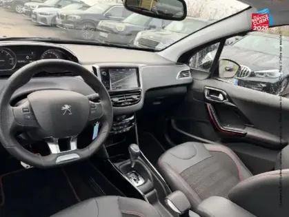 Photo 29 Peugeot 2008  1.2 PureTech 110ch E6.c GT Line S&S EAT6