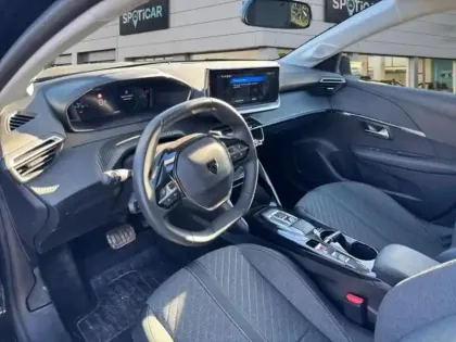 Photo 7 Peugeot 208  1.2 Hybrid 100ch Allure e-DCS6