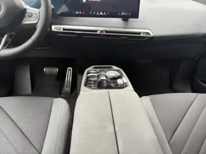 Photo 10 BMW Ix  xDrive45 408ch M Sport