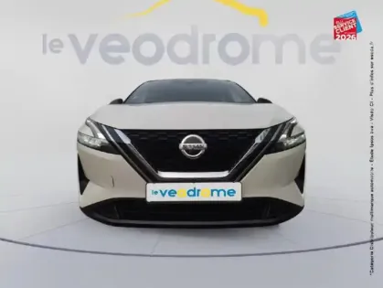 Photo 16 Nissan Qashqai  1.3 Mild Hybrid 158ch Tekna 4x4 Xtronic Tpano GPS Camera