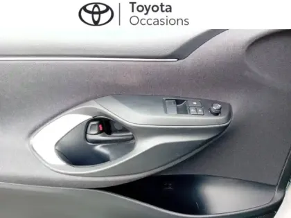 Photo 6 Toyota Yaris  116h Dynamic 5p MY22