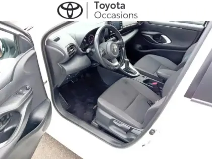 Photo 11 Toyota Yaris  116h Dynamic 5p MY22