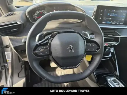 Photo 8 Peugeot 2008  1.2 PureTech 130ch S&S Allure EAT8