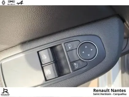 Photo 8 Renault Clio  1.6 E-Tech 140ch Business -21