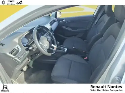 Photo 14 Renault Clio  1.6 E-Tech 140ch Business -21