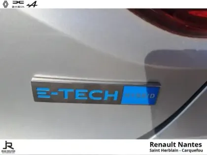 Photo 7 Renault Clio  1.6 E-Tech 140ch Business -21