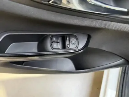 Photo 10 Opel Corsa  1.4 90ch Enjoy Start/Stop 5p