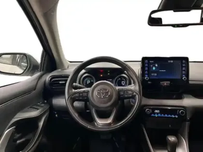 Photo 10 Toyota Yaris  116h Design 5p MY22