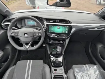 Photo 7 Opel Corsa  1.2 Turbo Hybrid 110ch GS e-DCT6