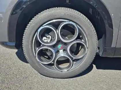 Photo 7 Alfa Romeo Tonale  1.5 Hybrid 130ch Sprint TCT