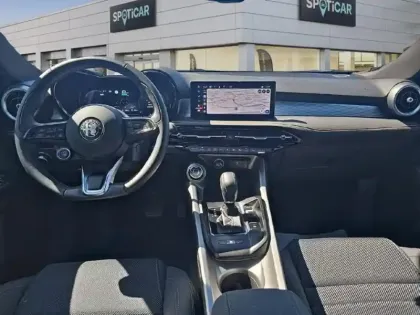 Photo 8 Alfa Romeo Tonale  1.5 Hybrid 130ch Sprint TCT
