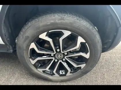 Photo 12 Toyota Yaris  Cross 116h Design AWD-i MY22