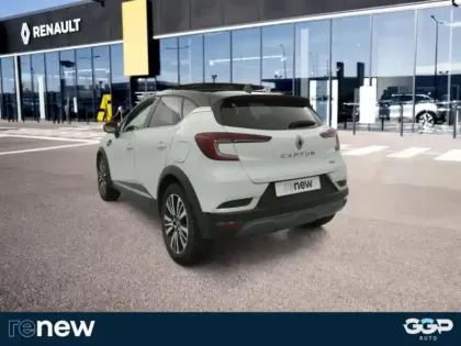 Photo 4 Renault Captur  1.6 E-Tech hybride rechargeable 160ch Initiale Paris -21
