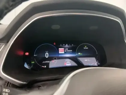 Photo 13 Renault Captur  1.6 E-Tech hybride rechargeable 160ch Initiale Paris -21