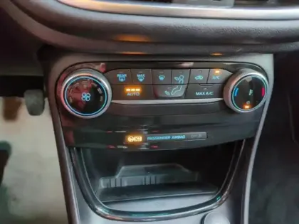 Photo 8 Ford Puma  1.0 Flexifuel 125ch S&S mHEV Titanium