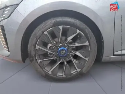 Photo 9 Renault Clio  1.0 TCe 90ch esprit Alpine - 24 GPS Camera