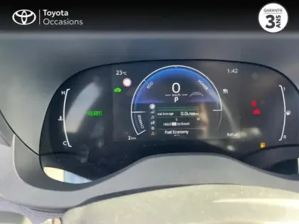 Photo 12 Toyota Yaris  116h Design 5p MY25