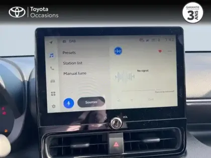 Photo 13 Toyota Yaris  116h Design 5p MY25