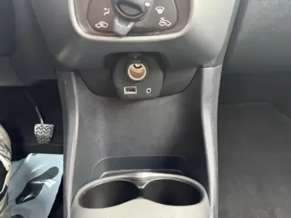 Photo 10 Toyota Aygo  1.0 VVT-i 72ch x-play x-shift 5p MY20