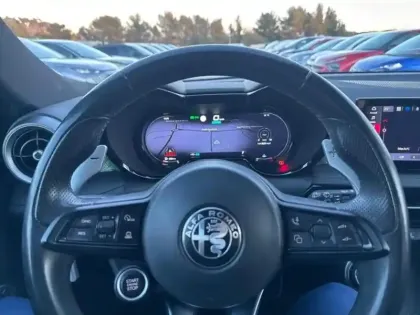 Photo 8 Alfa Romeo Tonale  1.5 Hybrid 130ch Edizione Speciale TCT