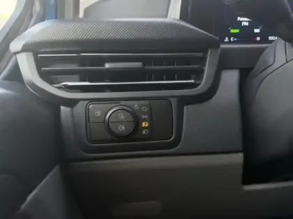 Photo 13 Ford Transit Custom  Fg 320 L2H1 2.5 Duratec 232ch Hybride rechargeable Limited CVT