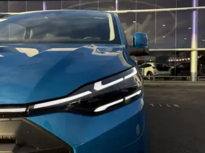 Photo 8 Ford Transit Custom  Fg 320 L2H1 2.5 Duratec 232ch Hybride rechargeable Limited CVT