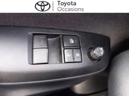 Photo 12 Toyota Yaris  70 VVT-i Dynamic 5p MY22