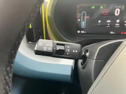 Photo 11 Fiat Grande Panda  1.2 Hybrid Turbo 110ch La Prima eDCT6