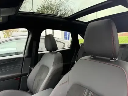 Photo 12 Ford Kuga  2.5 Duratec 243ch Hybride Rechargeable ST-Line X Powershift