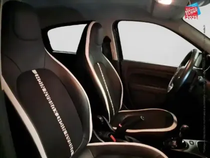 Photo 4 Renault Twingo  E-Tech Electric Urban Night R80 Achat Intégral