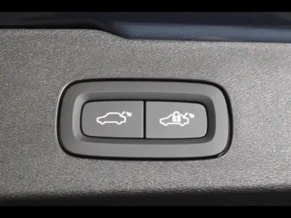 Photo 13 Volvo V60  B4 197ch Ultra Style Dark DCT 7