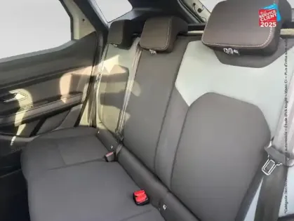 Photo 10 Dacia Duster  1.6 hybrid 140ch Extreme