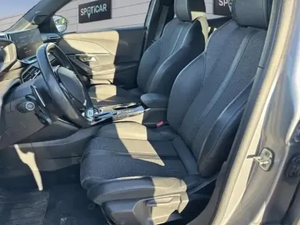 Photo 8 Peugeot 2008  1.2 PureTech 130ch S&S GT EAT8