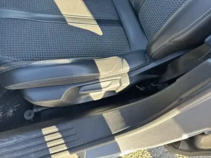 Photo 12 Peugeot 2008  1.2 PureTech 130ch S&S GT EAT8