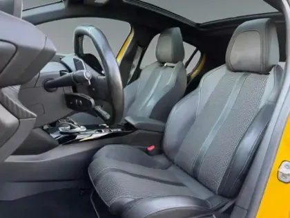 Photo 8 Peugeot 208  1.2 PureTech 100ch S&S GT Pack EAT8