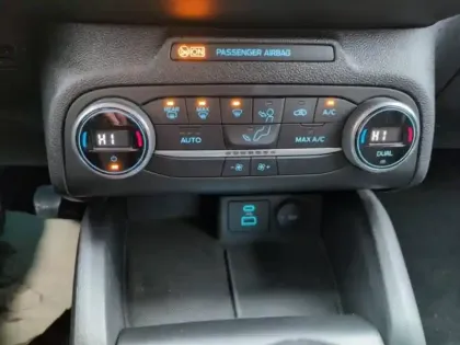 Photo 8 Ford Focus  1.0 Flexifuel mHEV 125ch Titanium Style