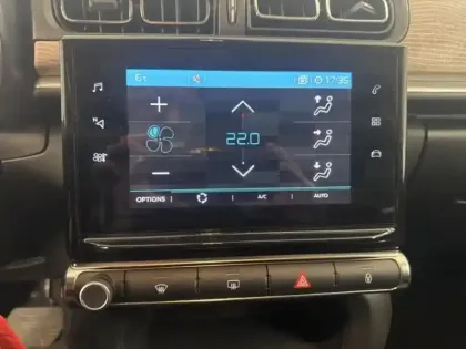 Photo 14 Citroën C3  1.2 PureTech 110ch S&S Shine Pack  EAT6