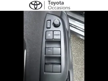 Photo 12 Toyota Yaris  116h Design 5p MC24