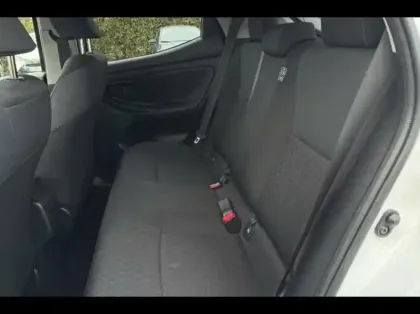 Photo 10 Toyota Yaris  116h Design 5p MY21