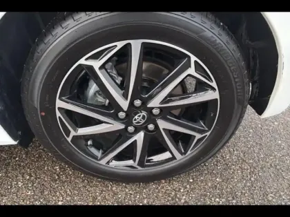 Photo 11 Toyota Yaris  116h Design 5p MY21