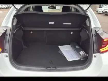 Photo 8 Toyota Yaris  116h Design 5p MY21