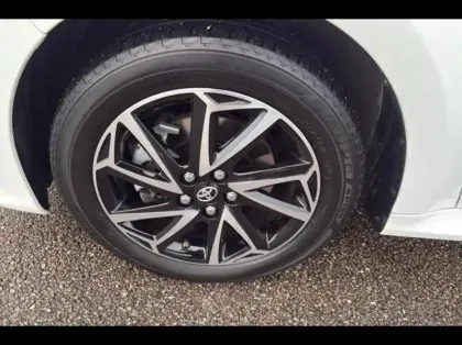 Photo 12 Toyota Yaris  116h Design 5p MY21